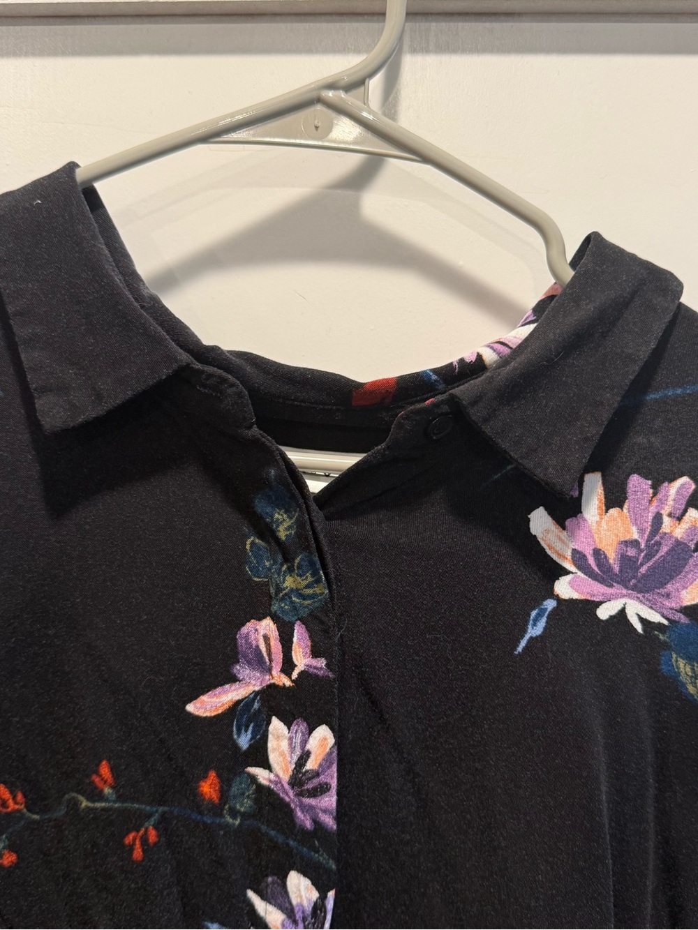 Ava & Viv Black Floral Women’s Flowy Blouse - Picture 6 of 10